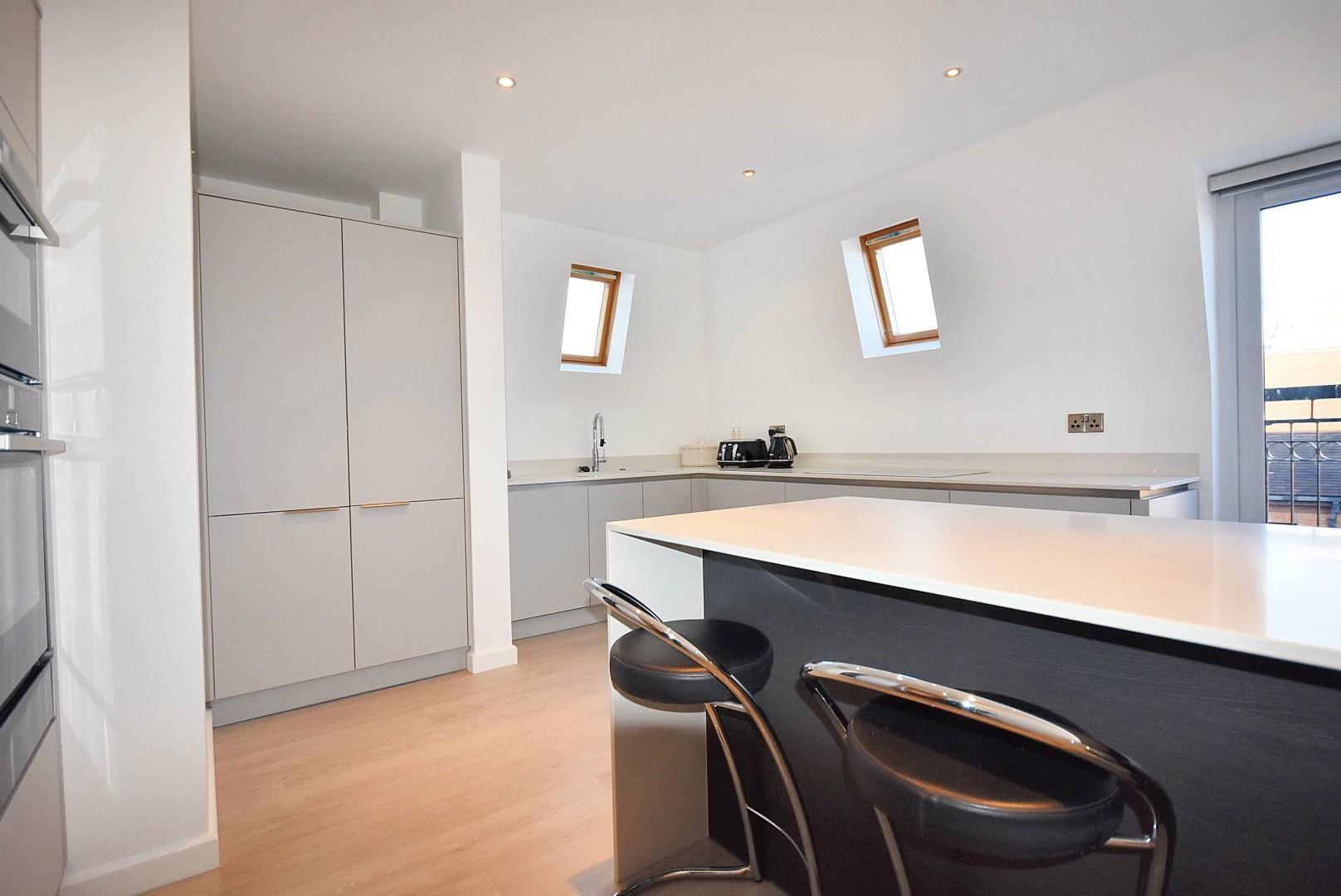 14 Bron Y Glyn Apartments, 18 Bridgeman Road, Penarth, CF64 3AW